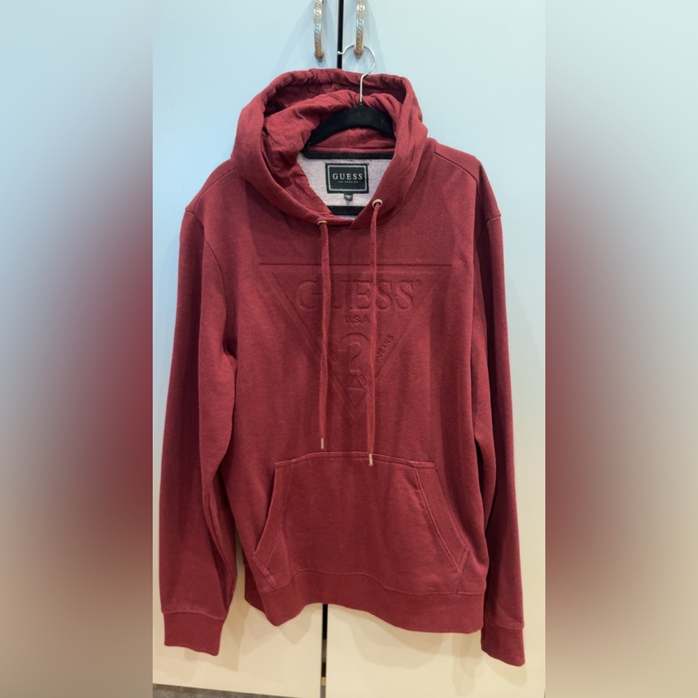 Men’s Guess hoodie